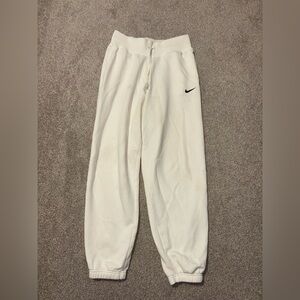 Nike women’s high waisted Phoenix sweatpants joggers
